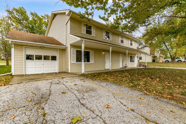 Photo - 4819 E Prairie Cir Townhome