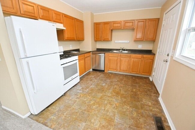 Photo - Remodeled 4 bedroom 2 bath home near Near Notre Dame