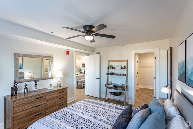 1BR, 1BA - 648SF - The Flats Off Madison