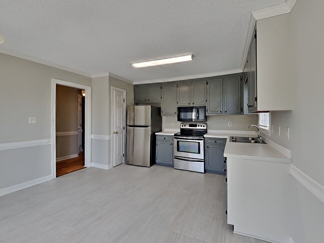 Photo - 3016 Lindsay Dr