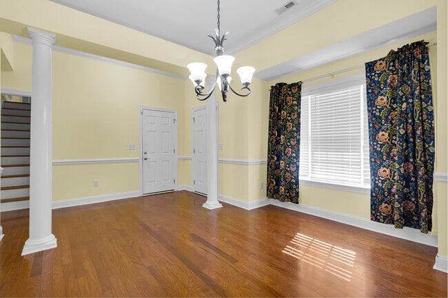 Photo - 201 Quincy Ct