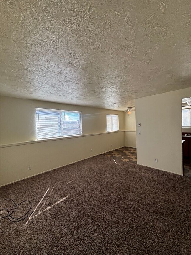 538 Chastain Dr