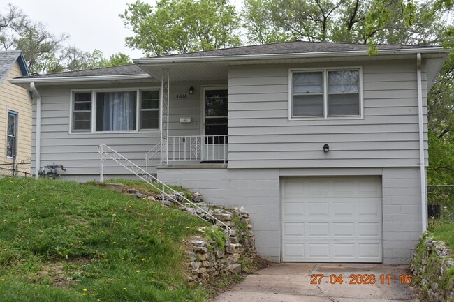 Building Photo - 4616 Grand Ave