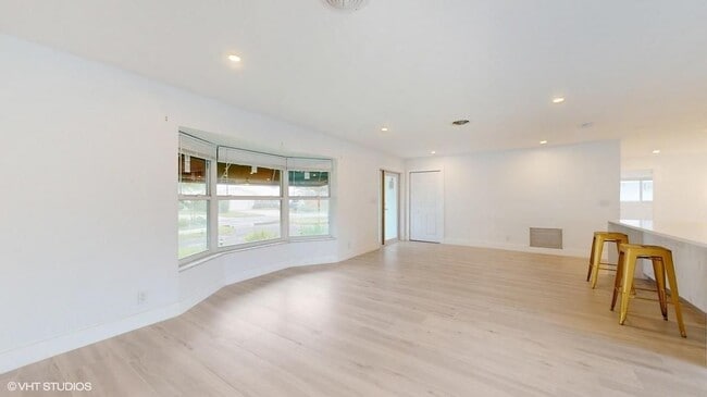 Photo - 4761 NE 28th Ave