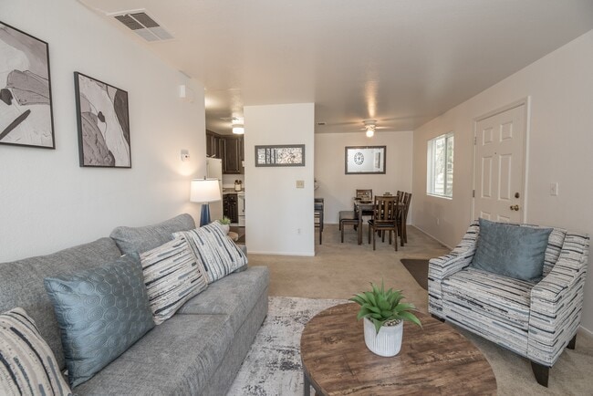 1x1 634 sq. ft.