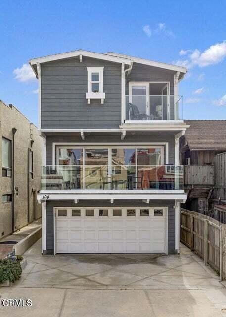 104 La Brea St