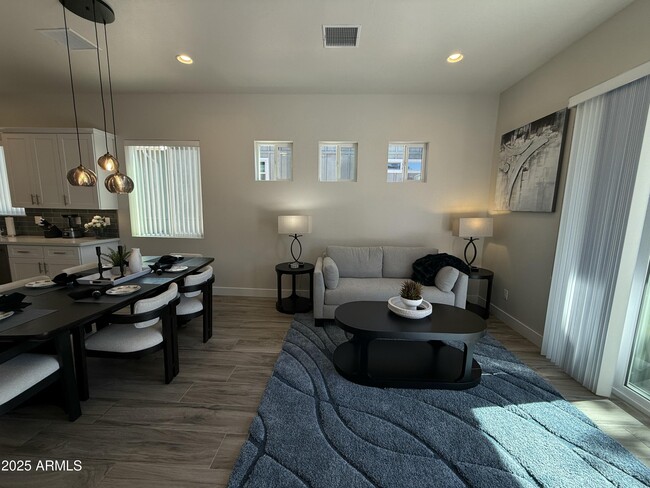 Photo - 2007 E Rainbow Trail