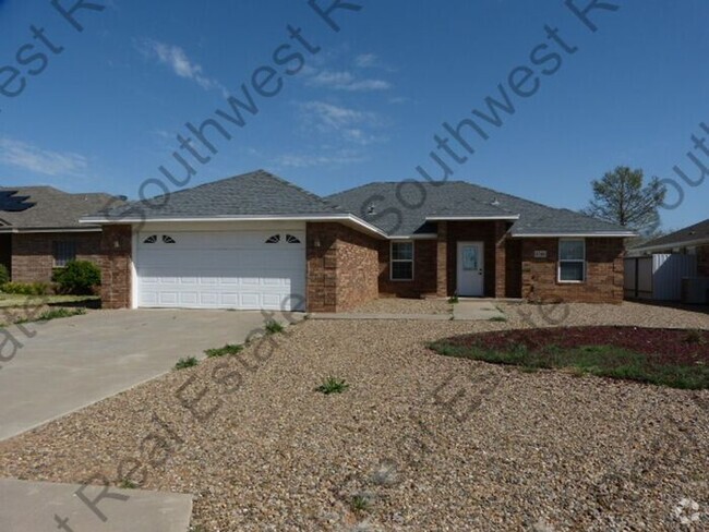 Building Photo - Beautiful Brick home