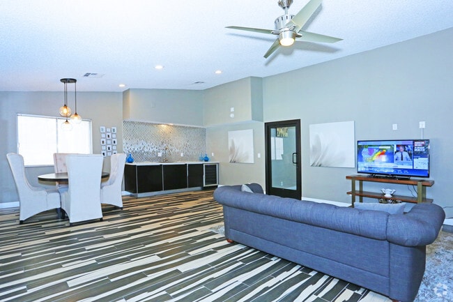 Casa club - Madison West