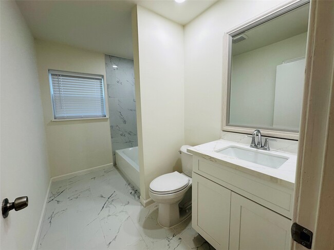 Photo - 2309 Sheridan St