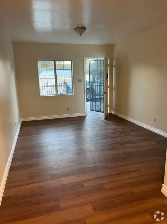 Building Photo - Granger Unit 6633 Granger Rental