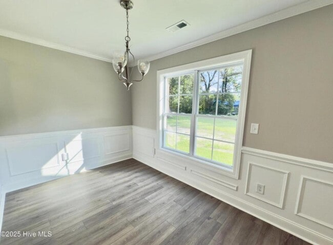 Photo - 4367 E Pine St