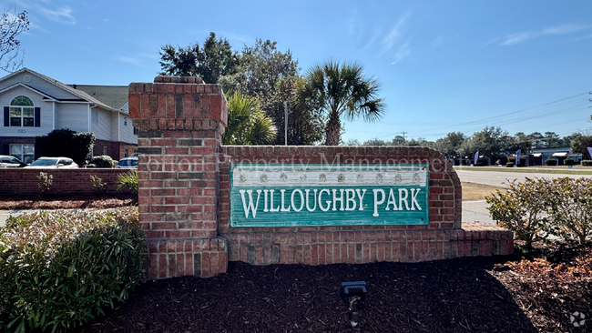 Building Photo - 2 BD/2 BA / Easy Townhome Living at Willou... Unit 4