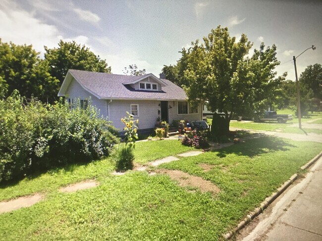 Photo - 328 Walnut St House