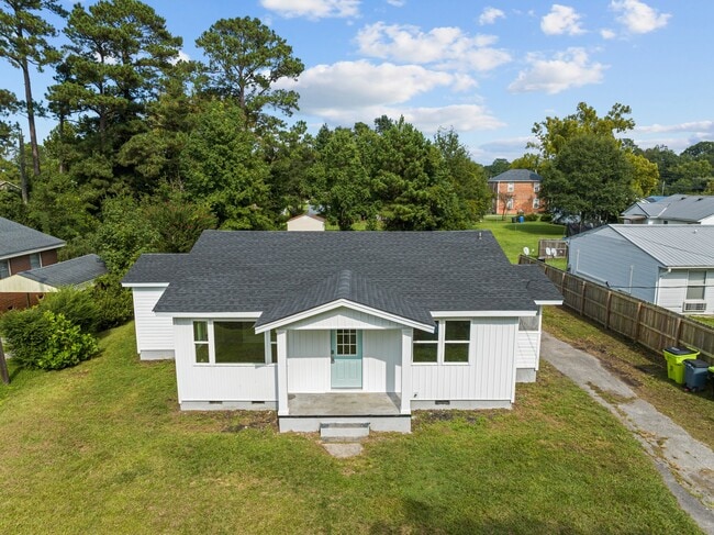 Photo - 204 S McRae St House