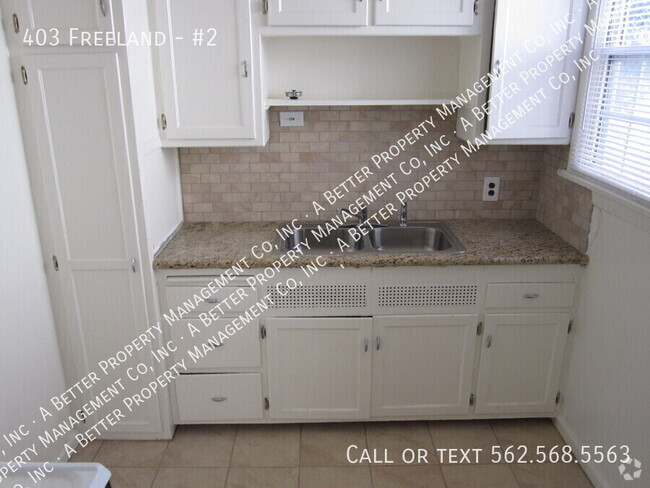 Building Photo - 2 Bedroom with Upgraded Granite Kitchen & ... Unit #2 Rental