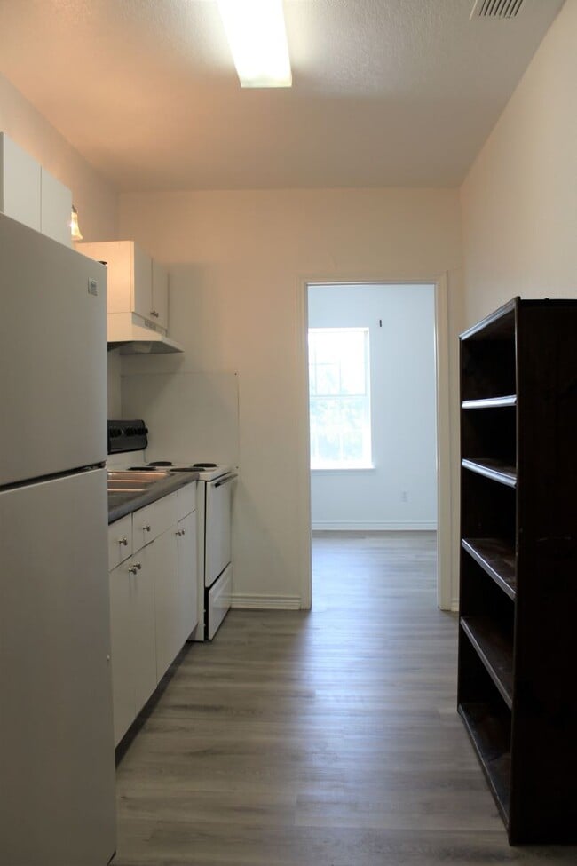 Photo - 940 W Tarleton St Unit 4