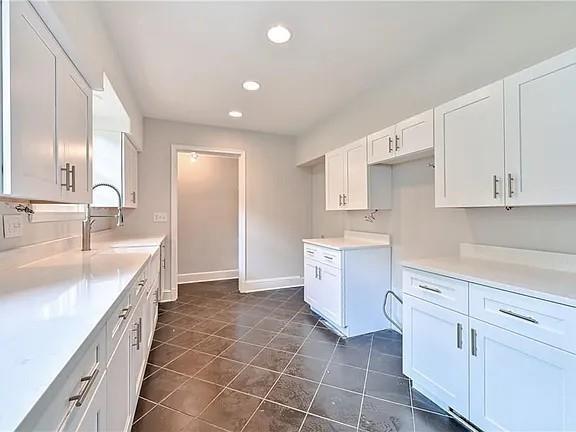 410 Collier Rd NW