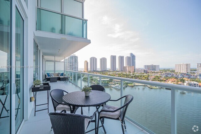 Building Photo - 400 Sunny Isles Blvd Unit 1402 Rental