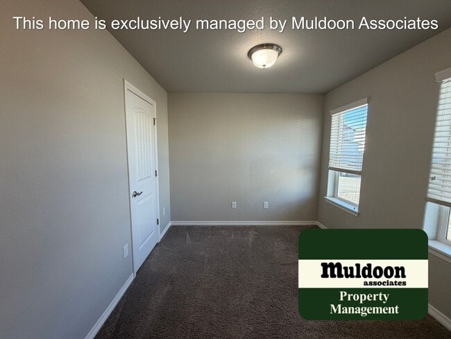 Photo - Newer build ready to move in!