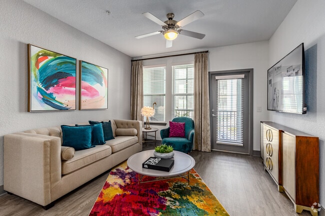 2 BR, 2 BA - 1062SF