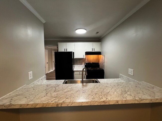 Photo - 5850 Century Oaks Dr