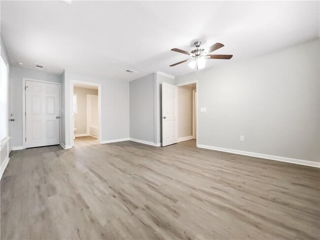 206 Harwell Rd NW