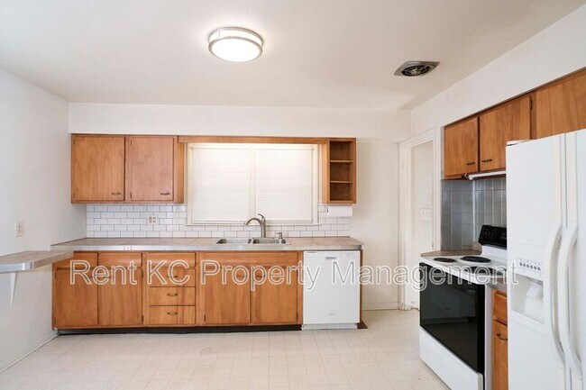 Photo - 5540 N Garfield Ave