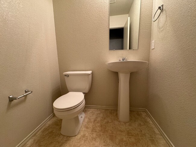 Photo - 196 Ryan Cir Unidad B