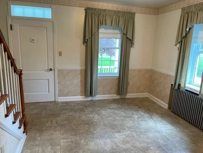 Photo - 3409 Division Hwy