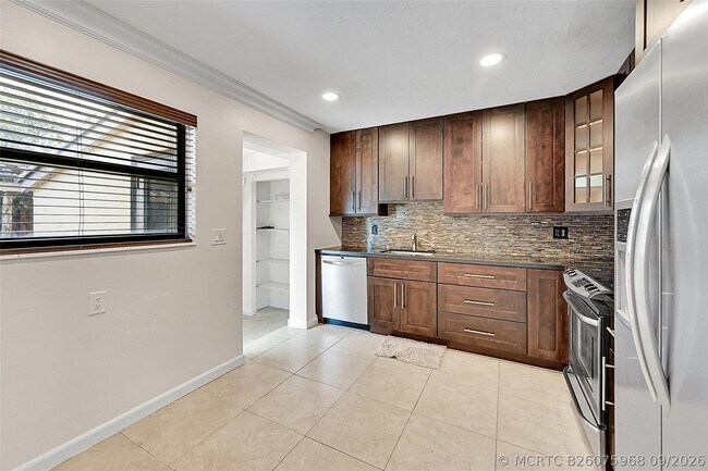 Photo - 2200 NE 54th St