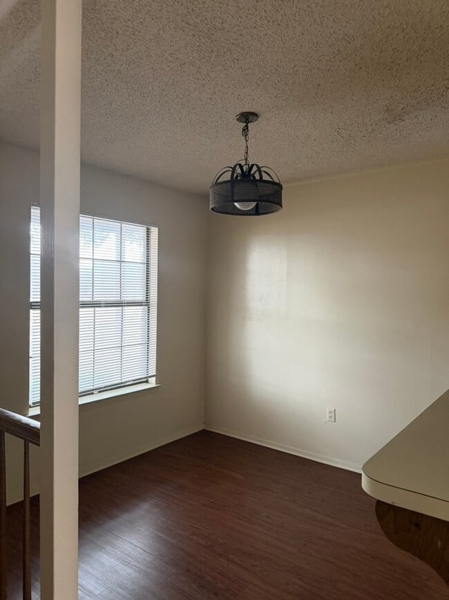 Photo - Conveniently Located 2 Bedroom Unit