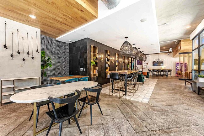 Yugo-Austin-Rio-POI-23 - Yugo Austin Rio