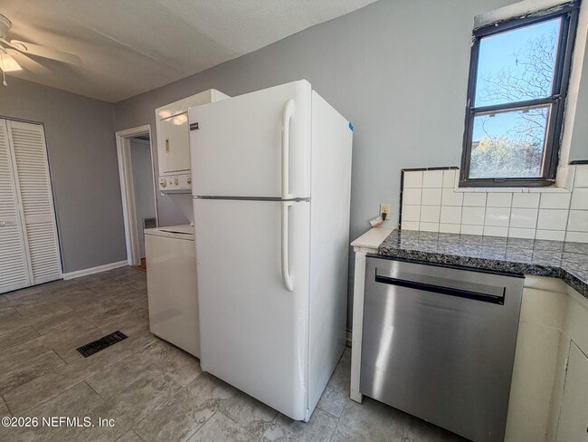 Photo - 1733 River Rd Unidad 2