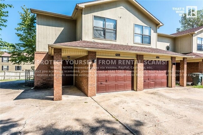 Photo - 686 W Martha Dr