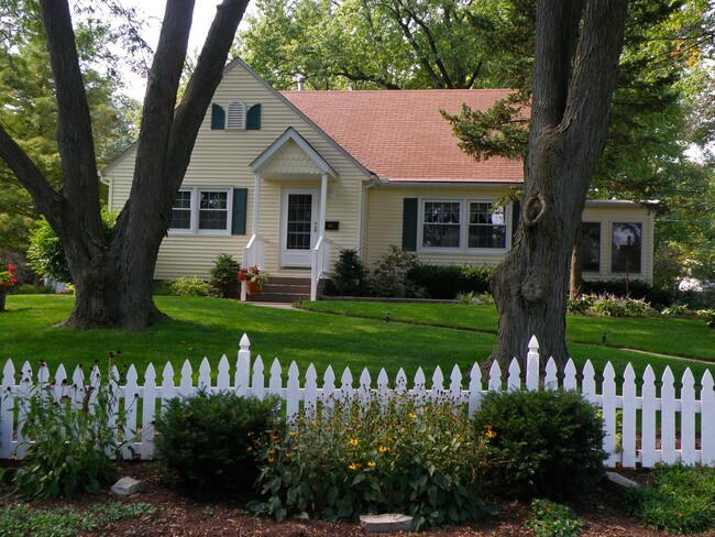 Photo - 1312 Elmore Ave House