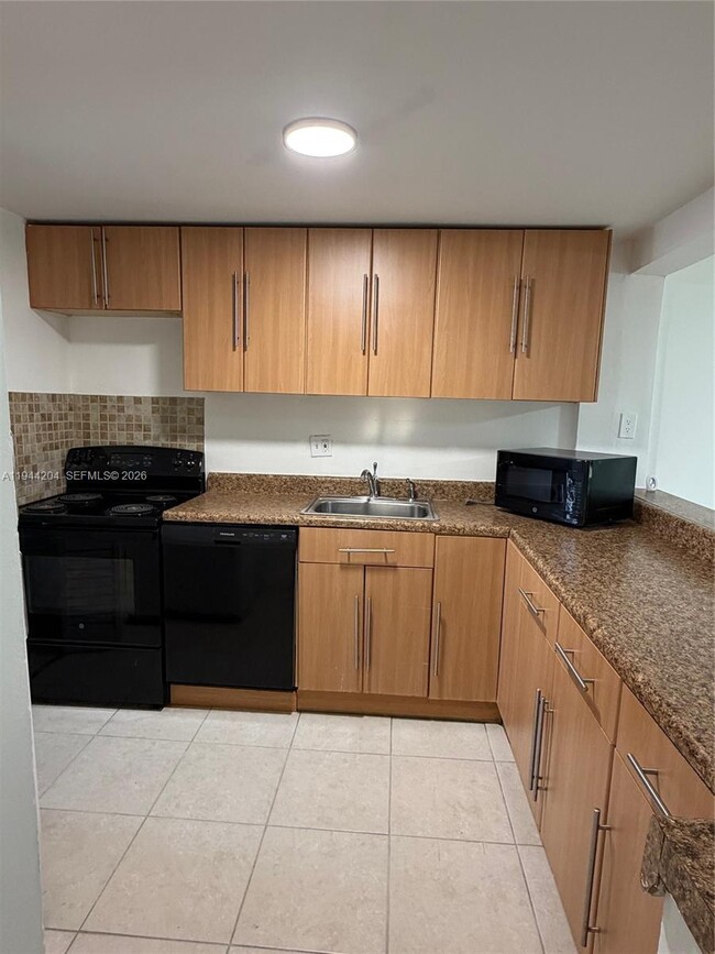 Building Photo - 8060 N Colony Cir Unit 107