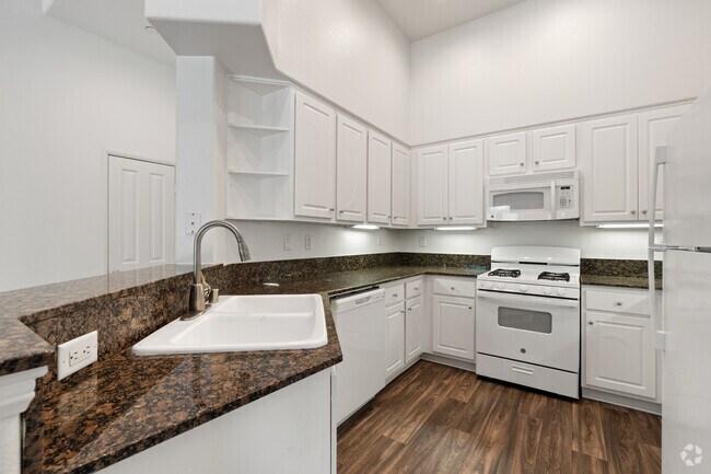 3 BR 2BA - 1,255SF