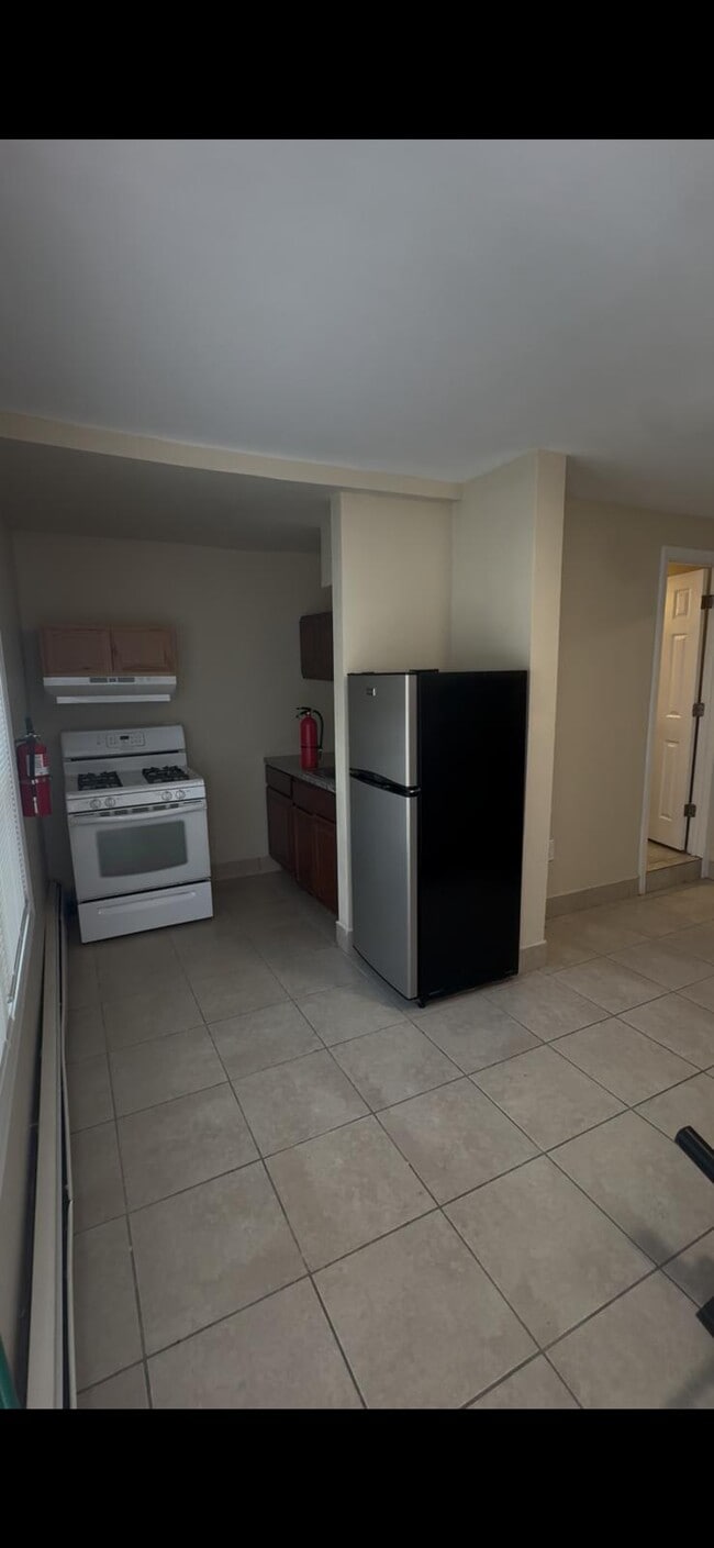 Photo - 250 Hancock Ave