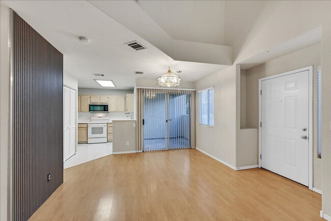 Photo - 2 Bedroom, 2 1/2 bath Townhome