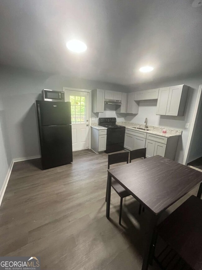 Photo - 8430 Cleckler Rd