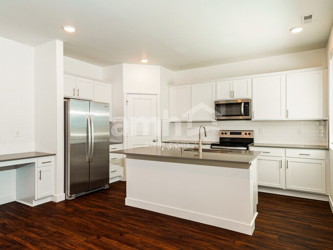 Photo - 8031 Dagny St SW