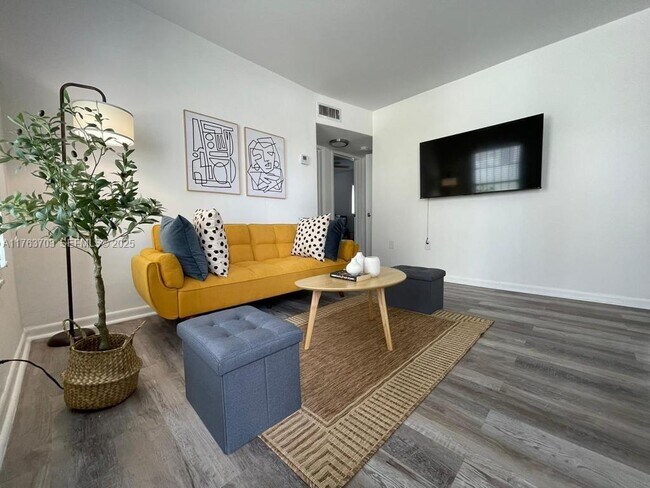 Photo - 55 NW 11th Ave Unidad 3