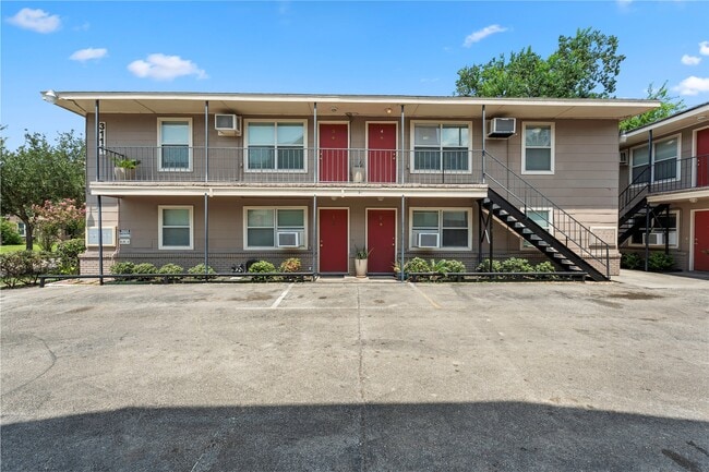 Building Photo - 3111 Arbor St Unit 4 Rental