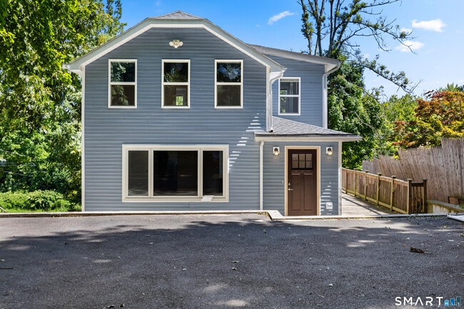 Building Photo - 47 Riverside Ave