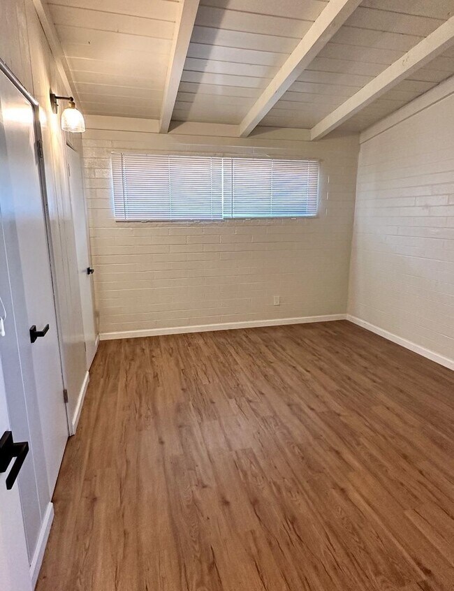 Photo - 2772 N Forgeus Ave
