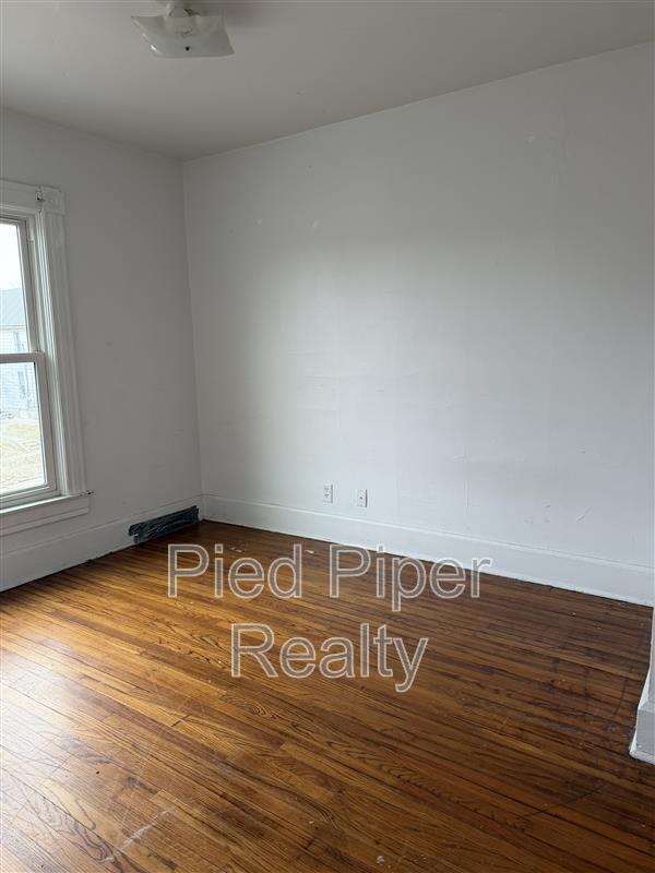 Photo - 534 1/2 E Wyandotte St