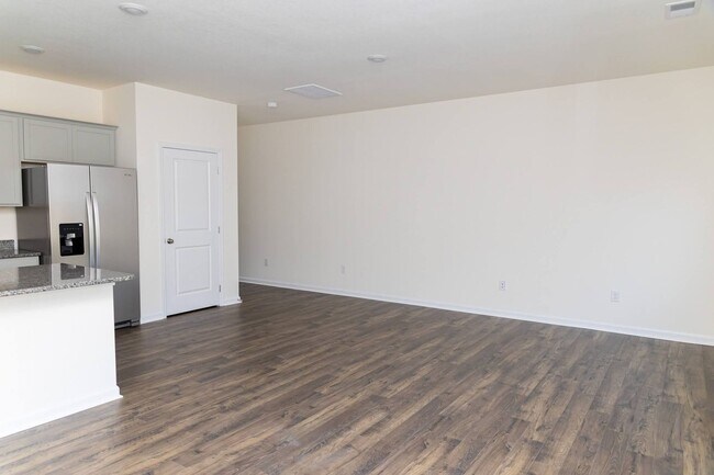 Photo - Move In Ready!!
