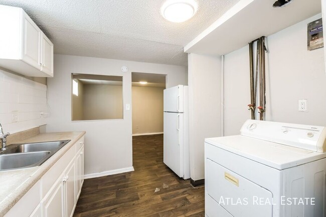 Photo - 4032 Kalamath St