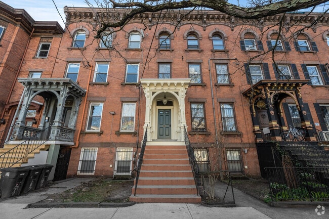 Building Photo - 275 Dwight St Rental